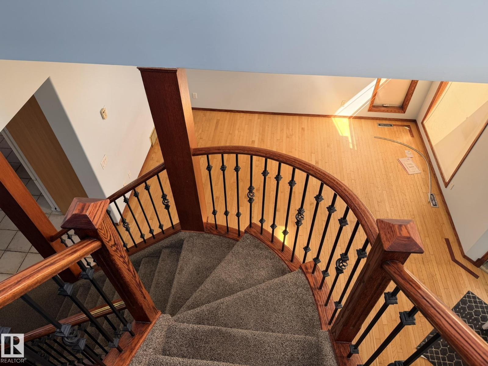 727 BALFOUR CL NW - 12