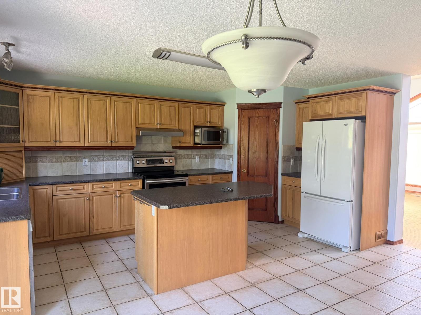 727 BALFOUR CL NW - 7