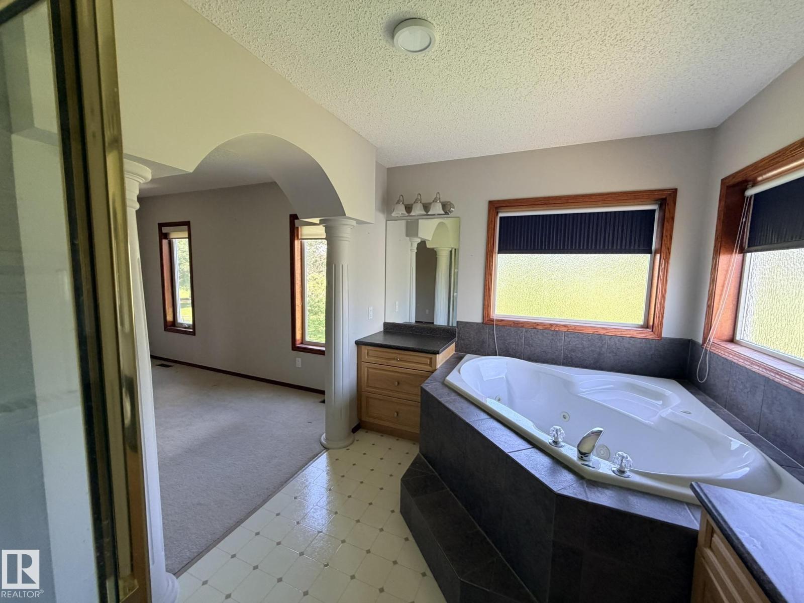 727 BALFOUR CL NW - 26