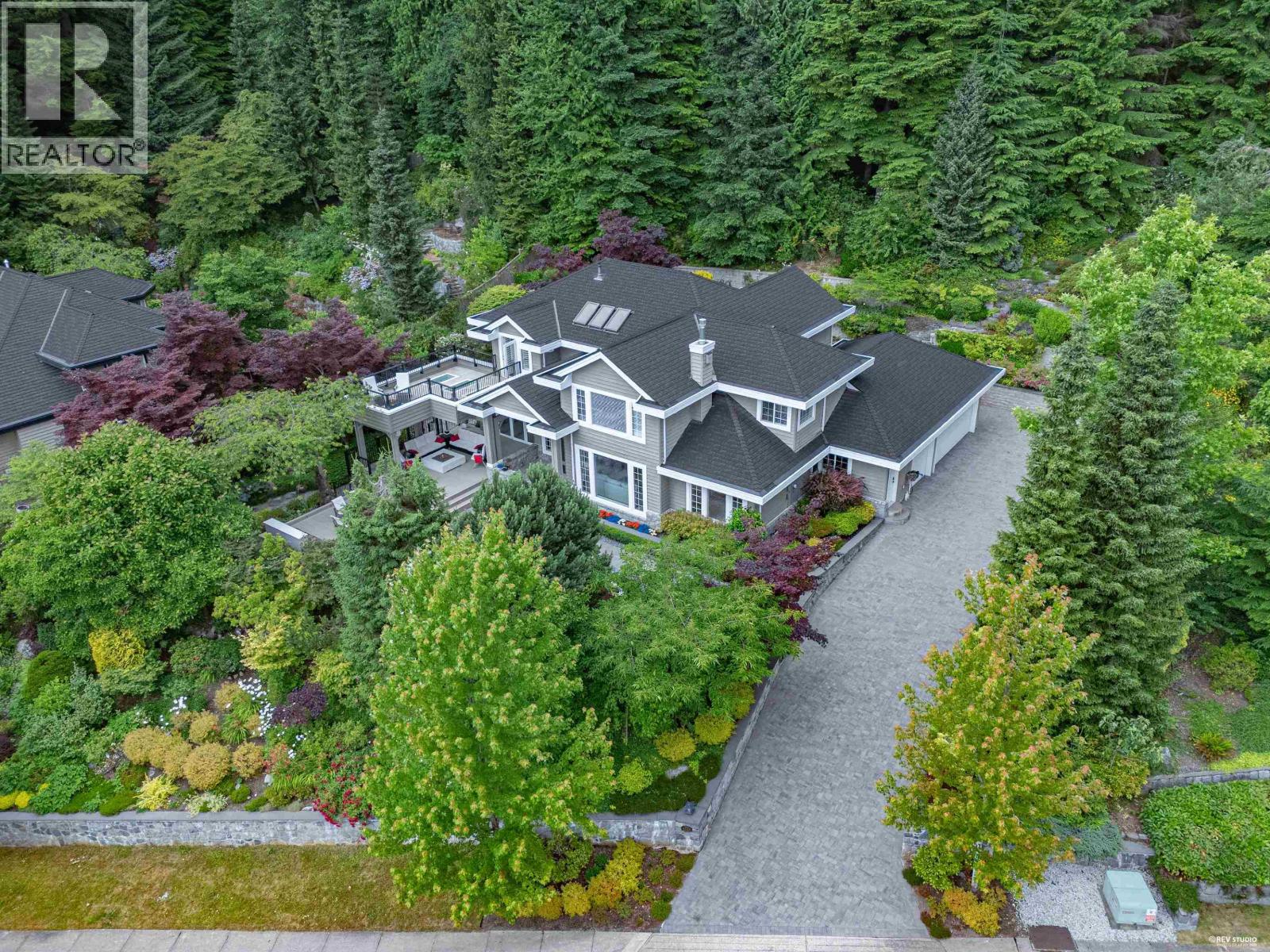 4115 E BRAEMAR ROAD, North Vancouver