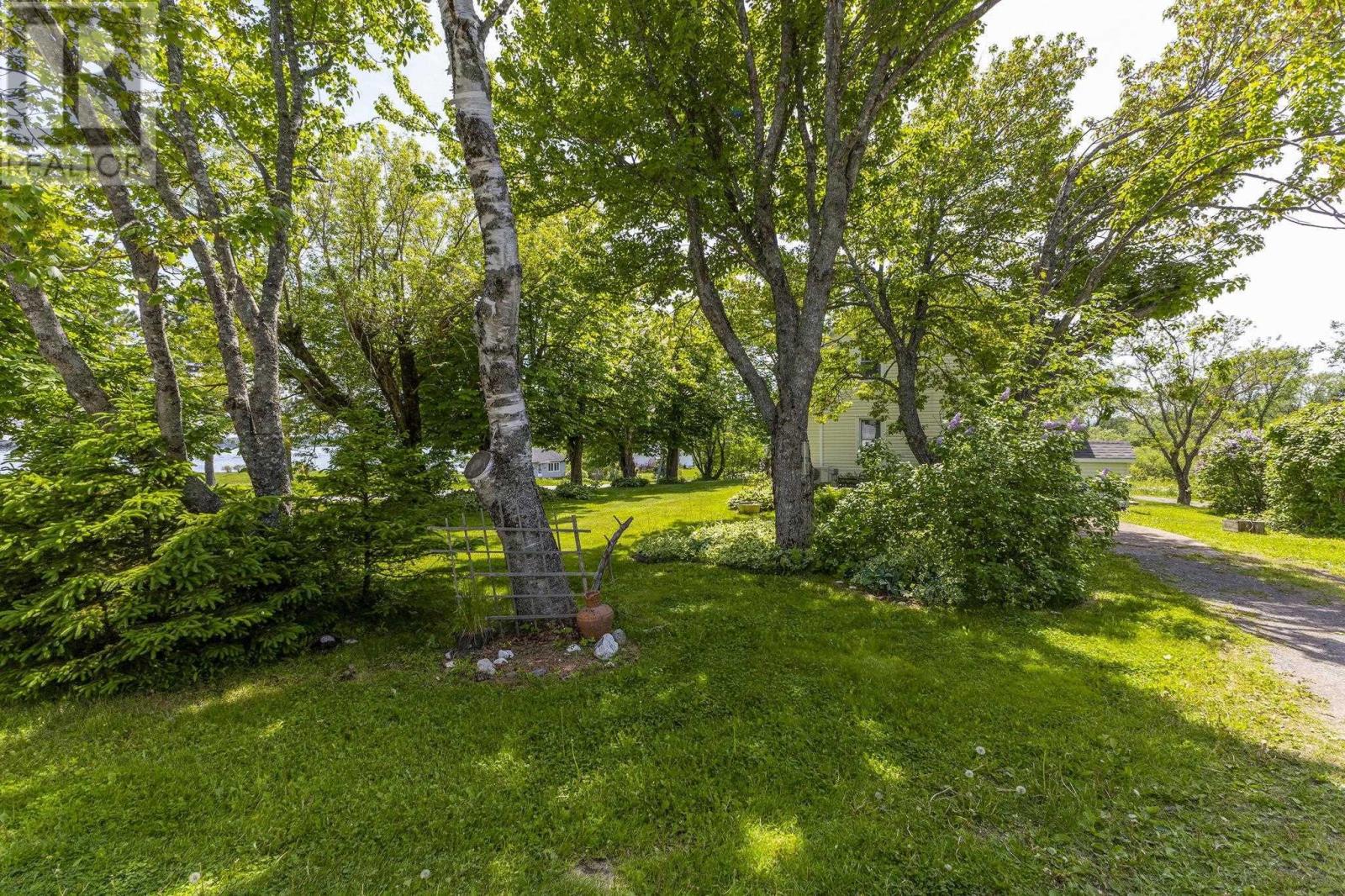 2763 Highway 376 - 2
