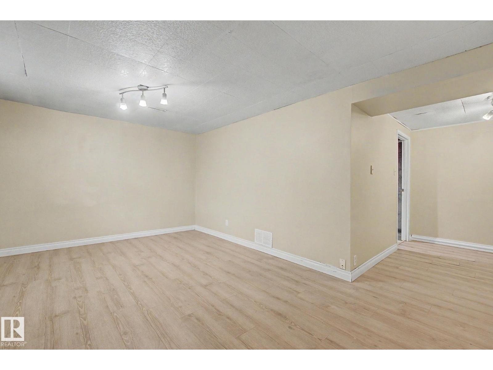 20D CALLINGWOOD CT NW - 40