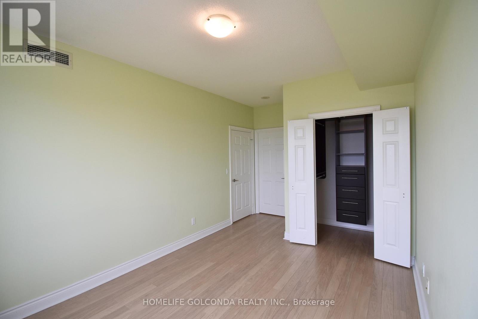 #1667 23 COX BOULEVARD - 27