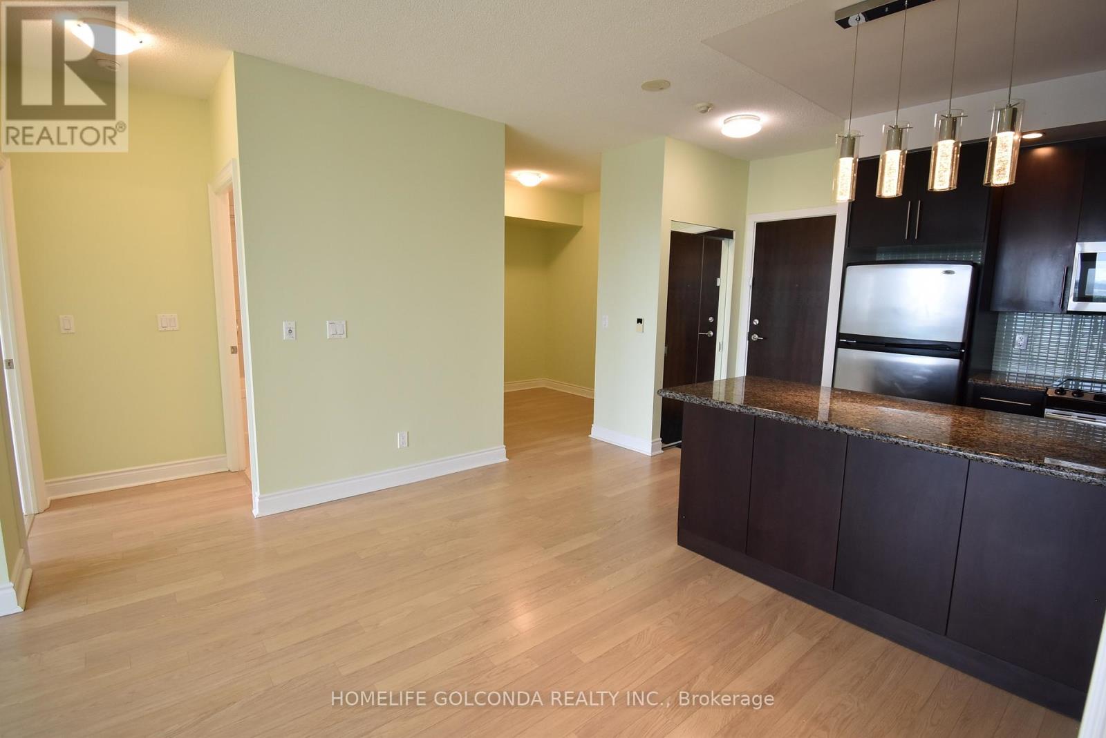 #1667 23 COX BOULEVARD - 17