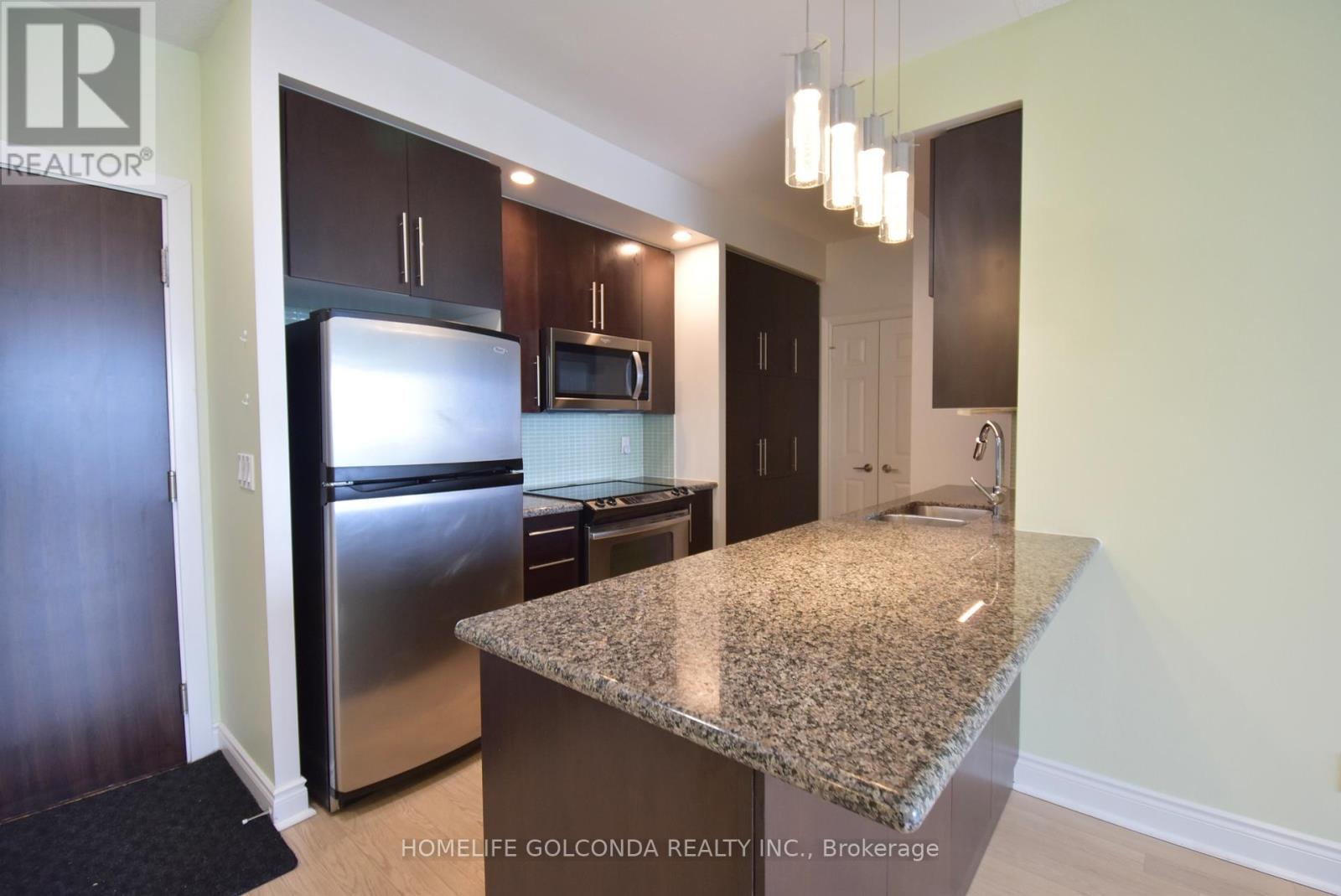 #1667 23 COX BOULEVARD - 12
