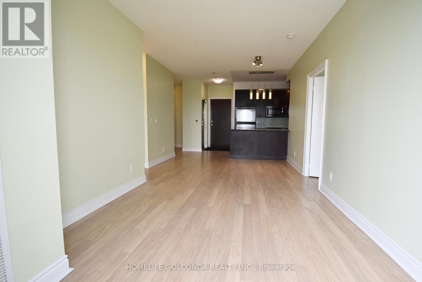 #1667 23 COX BOULEVARD - 18
