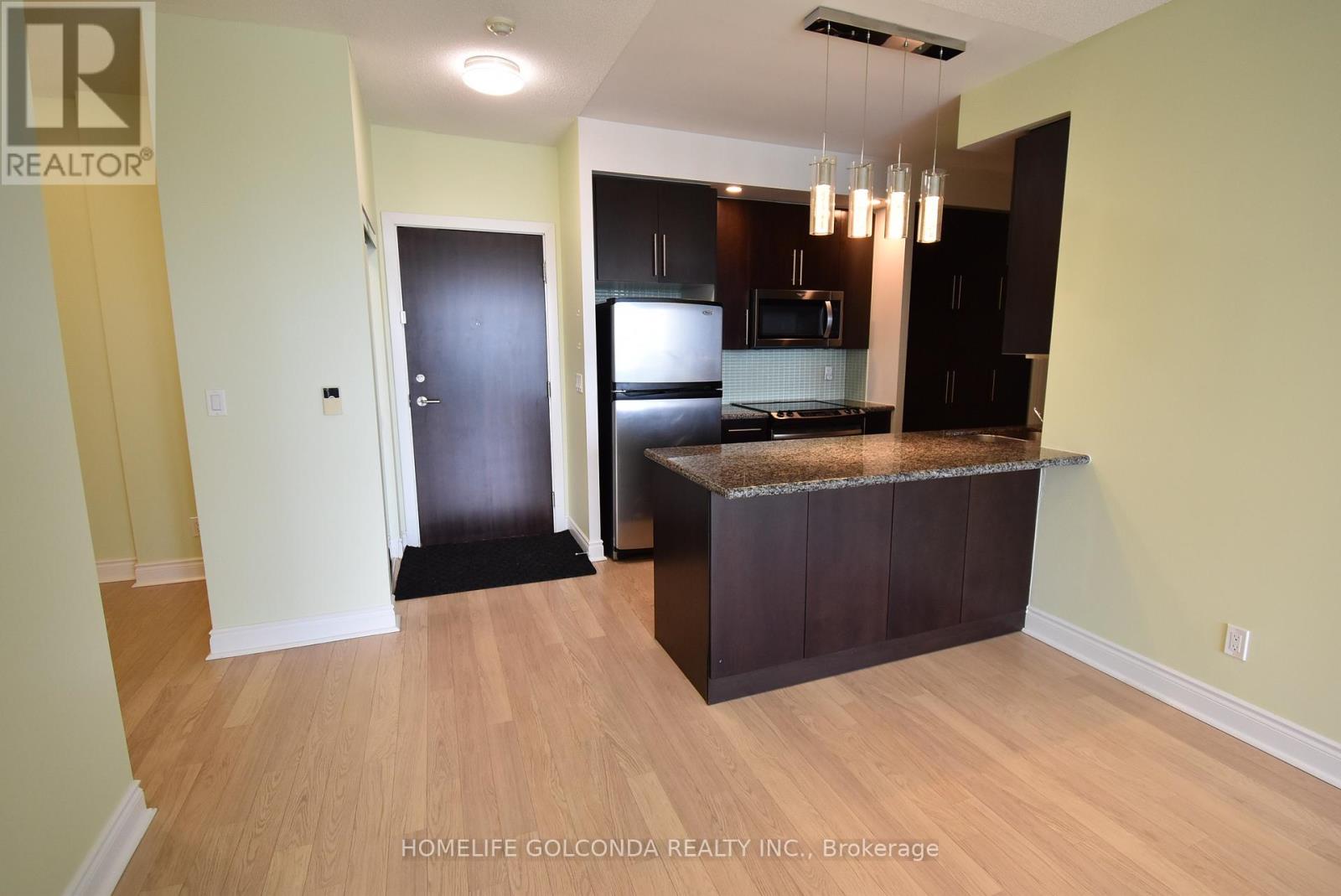 #1667 23 COX BOULEVARD - 10