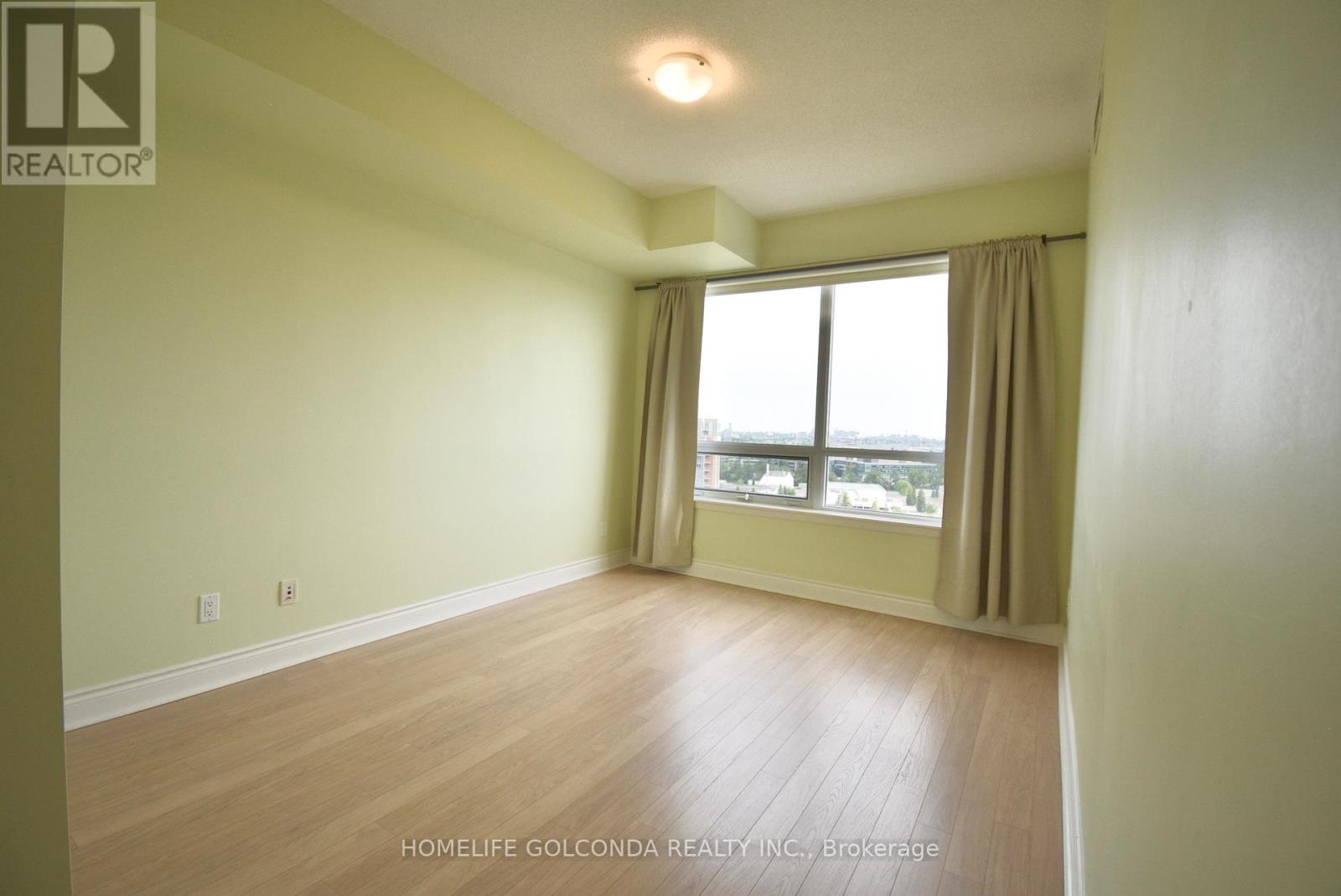 #1667 23 COX BOULEVARD - 25