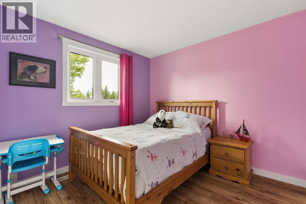 692 Woodpark Boulevard SW — photo 32