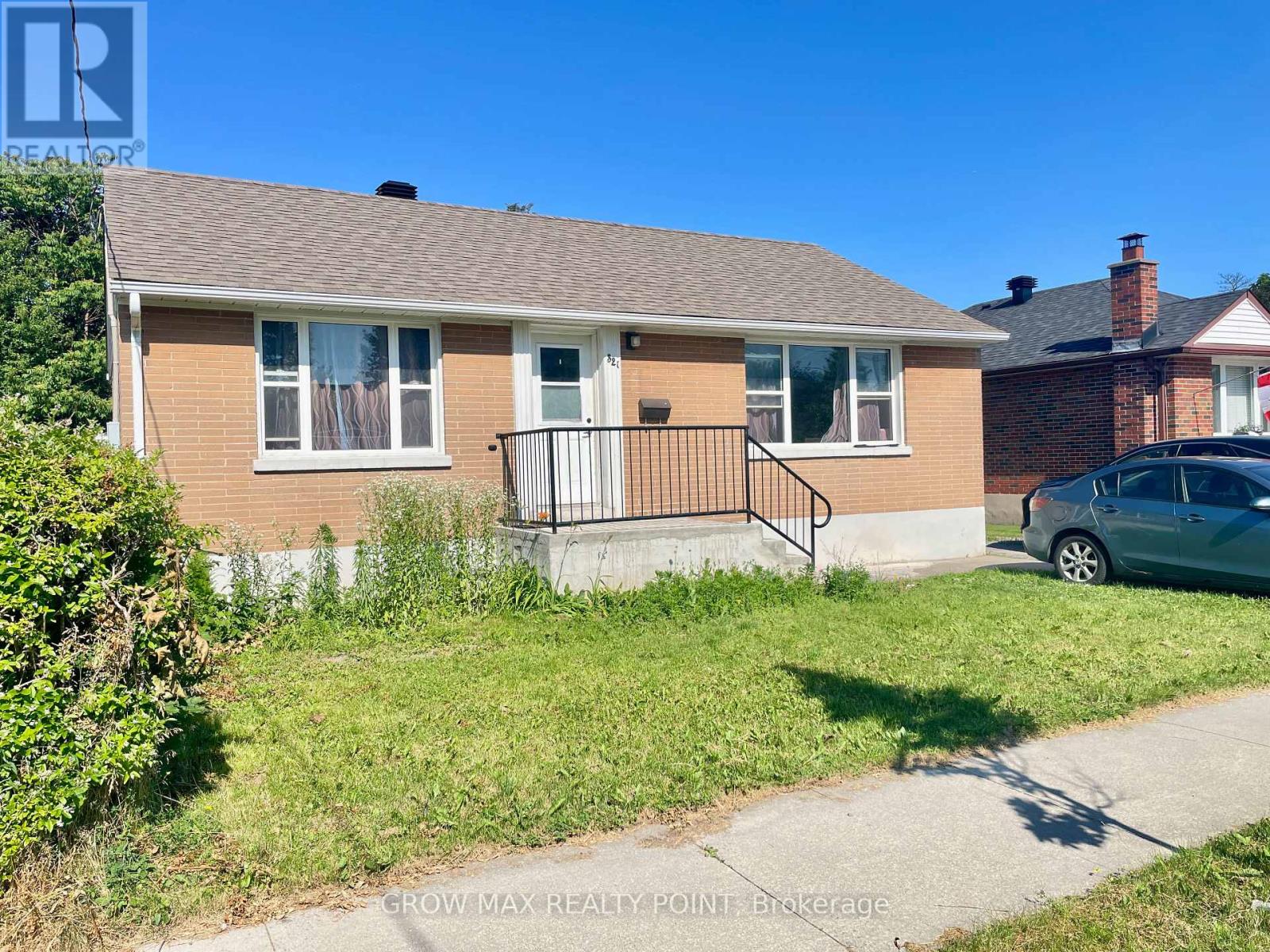 321 HIGHLAND AVENUE W - 1