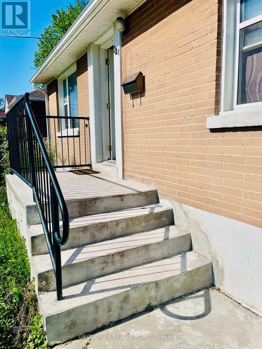 321 HIGHLAND AVENUE W - 3