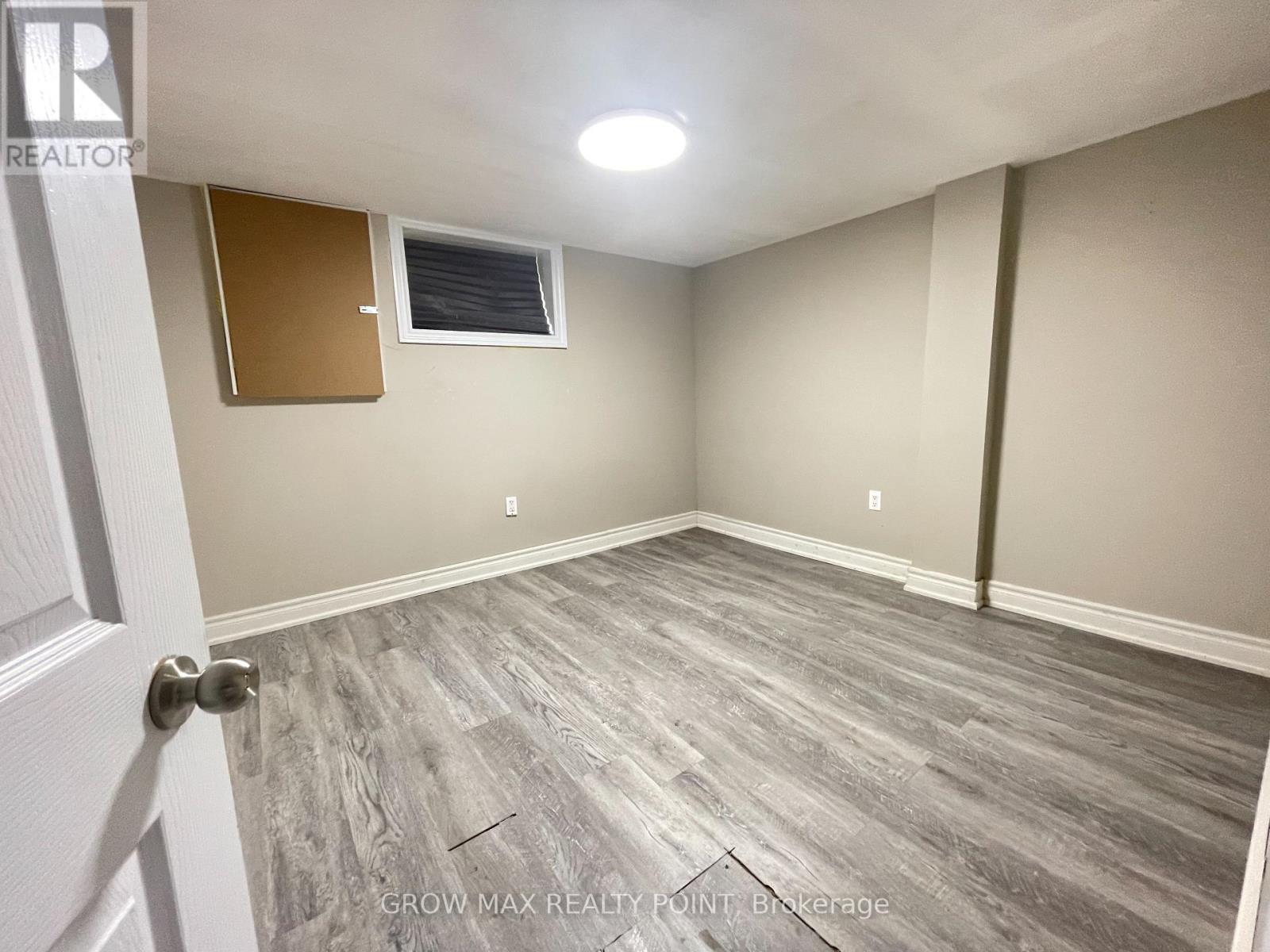 321 HIGHLAND AVENUE W - 9