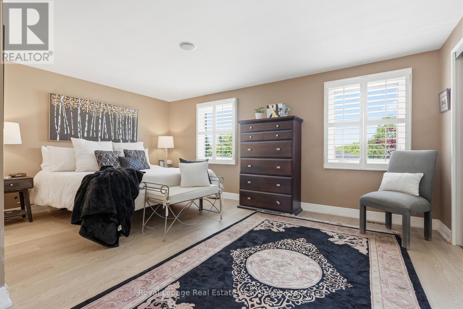 2580 HOMELANDS DRIVE - 15