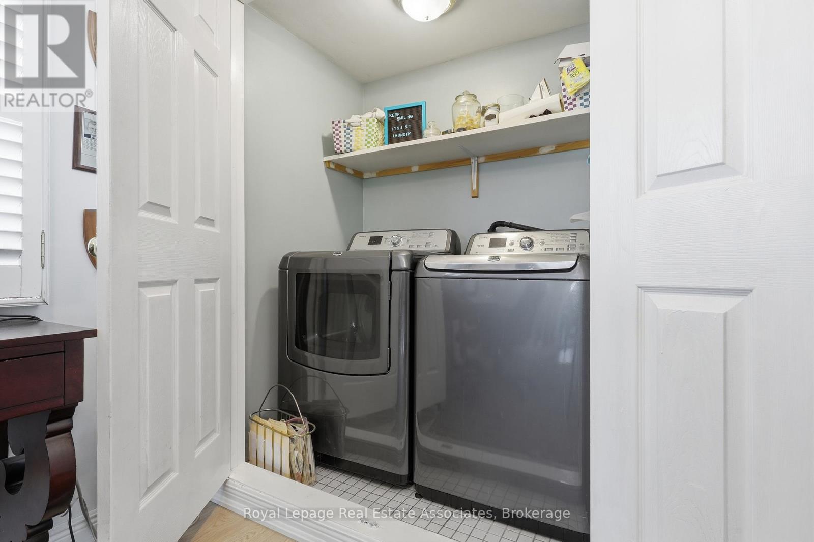2580 HOMELANDS DRIVE - 20