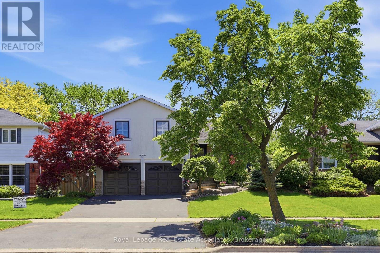 2580 HOMELANDS DRIVE - 3