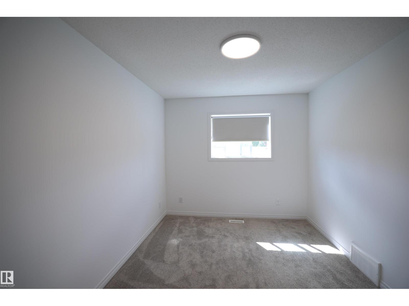 11120 132 ST NW - 4