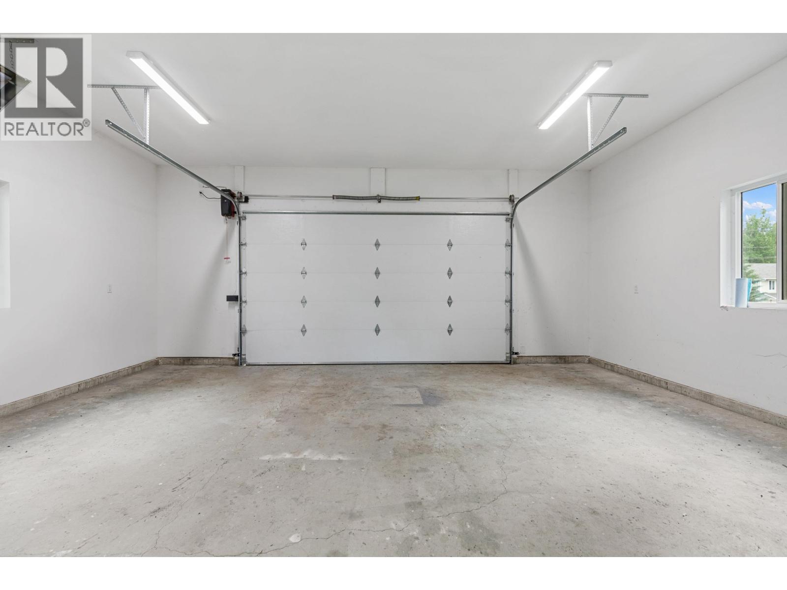 6986 TONY ROAD - 35