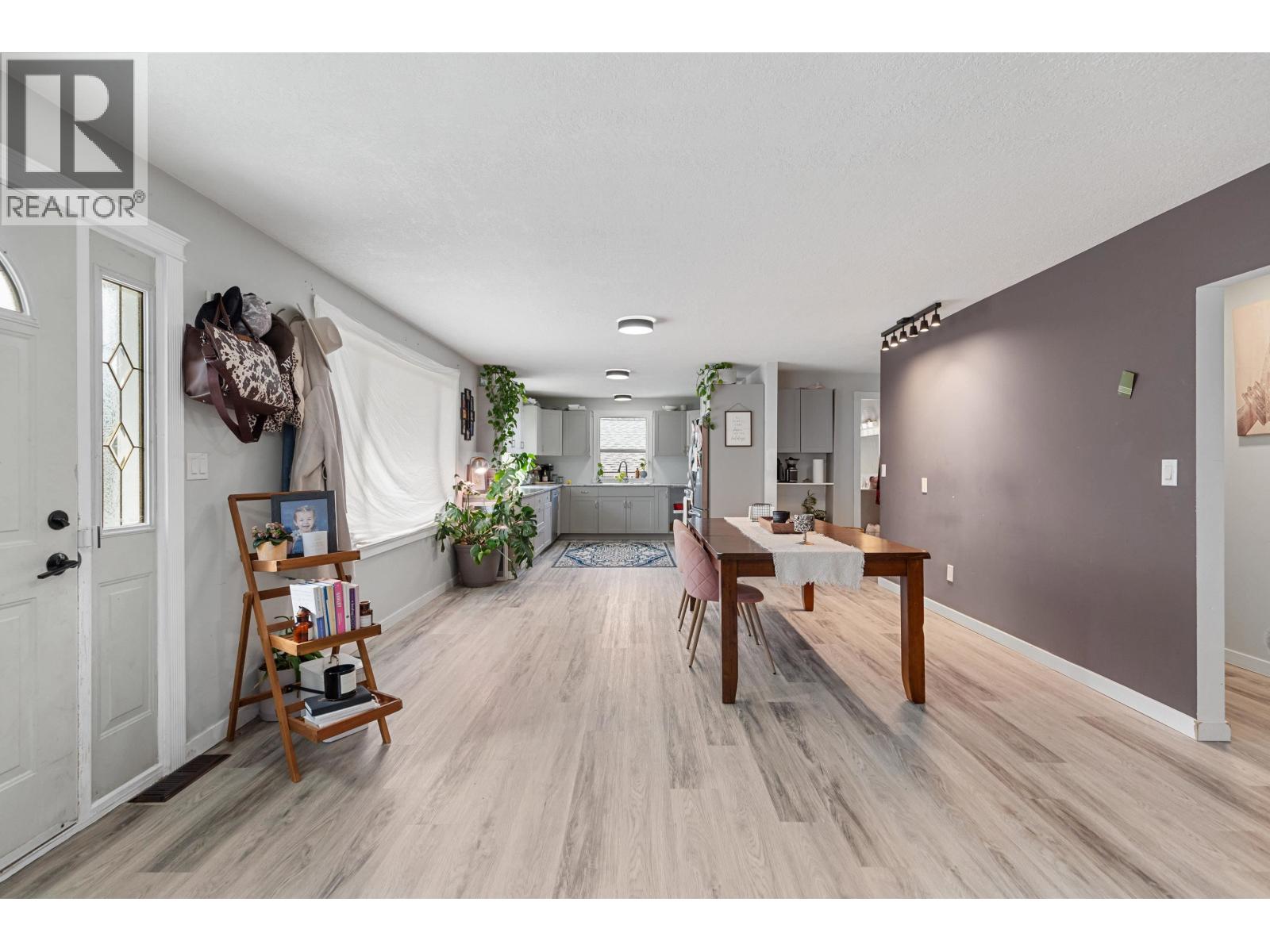 6986 TONY ROAD - 9