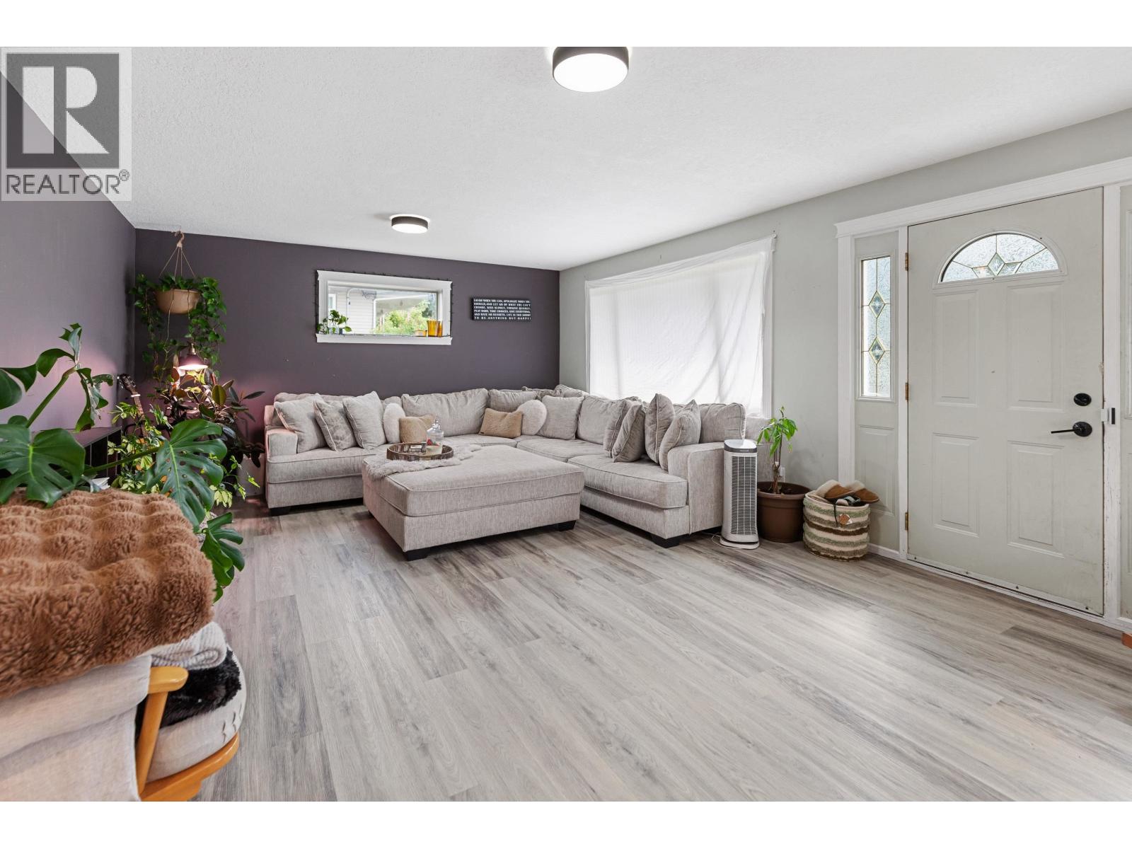 6986 TONY ROAD - 8