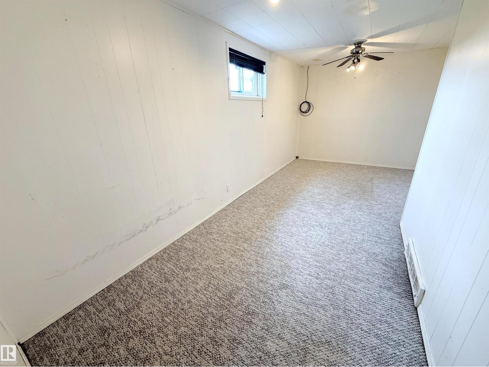 4712 54 AV — photo 29