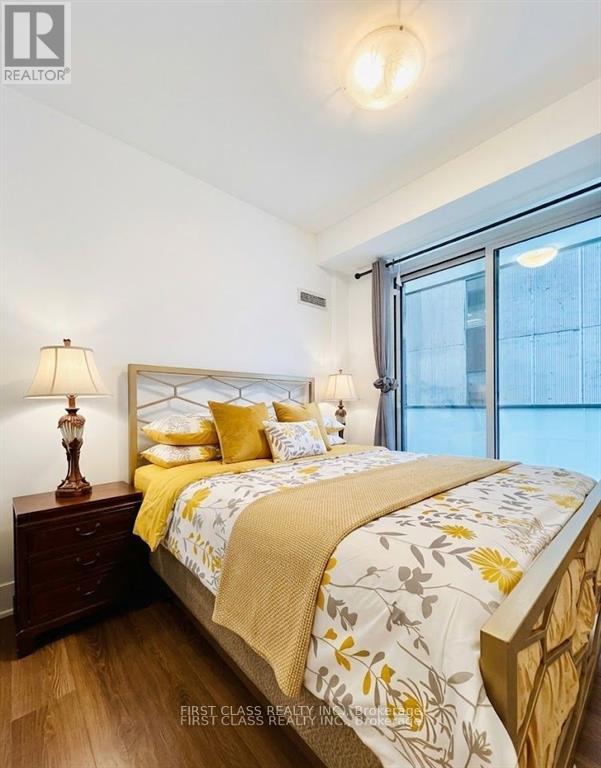 #1405 200 BLOOR STREET W - 3