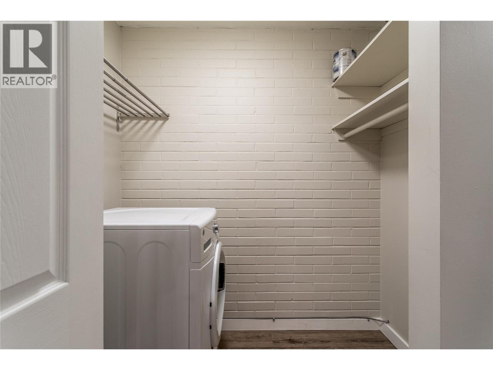 #407 1915 Pacific Court - 20