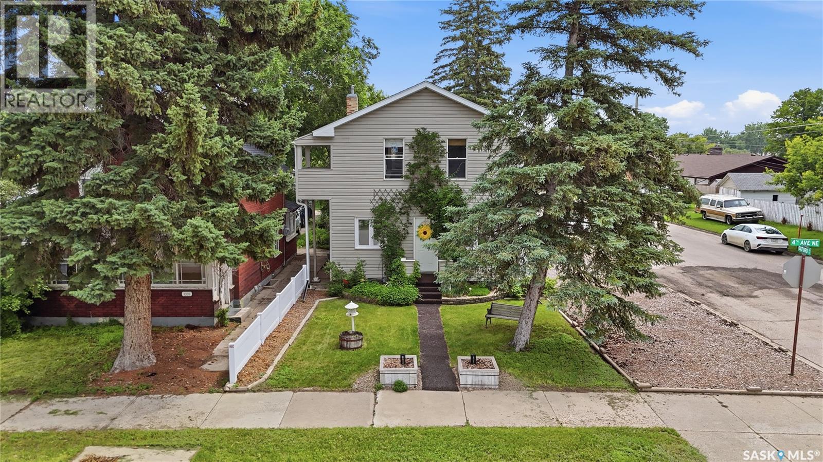 1001 4th AVENUE NE - 1
