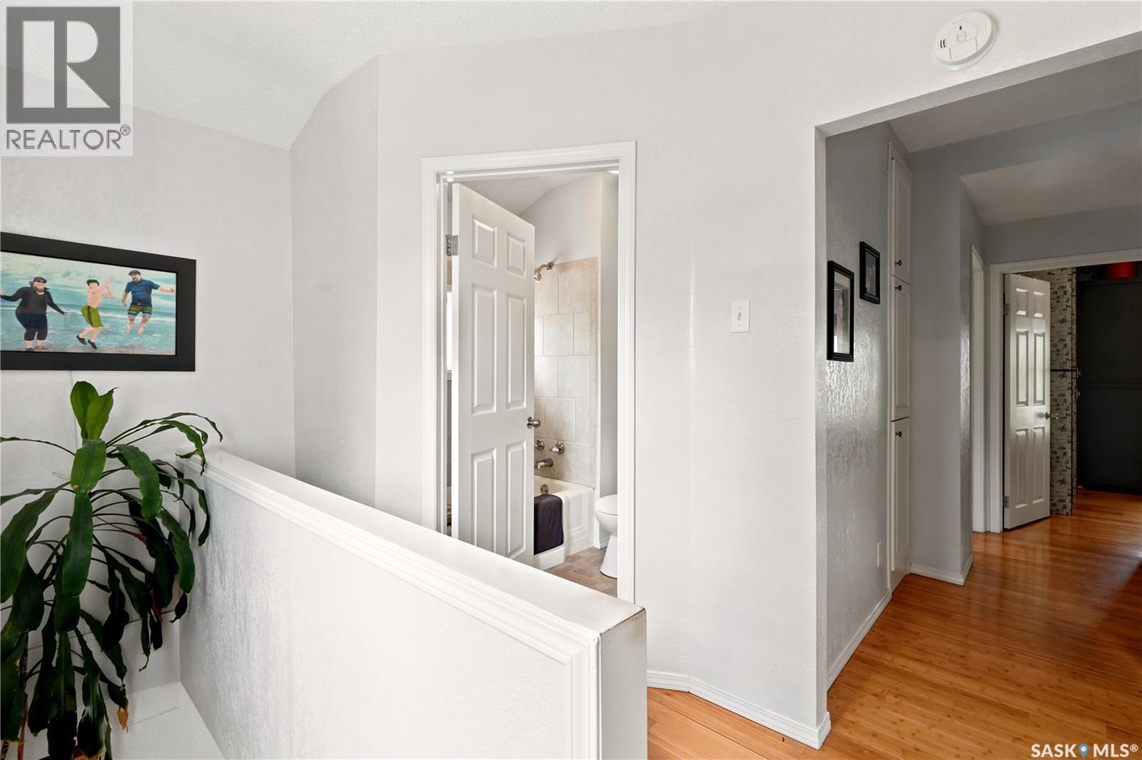 1001 4th AVENUE NE - 19