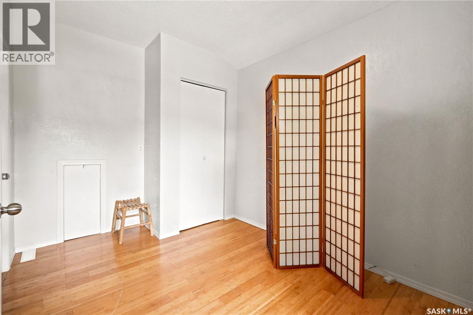 1001 4th AVENUE NE - 24