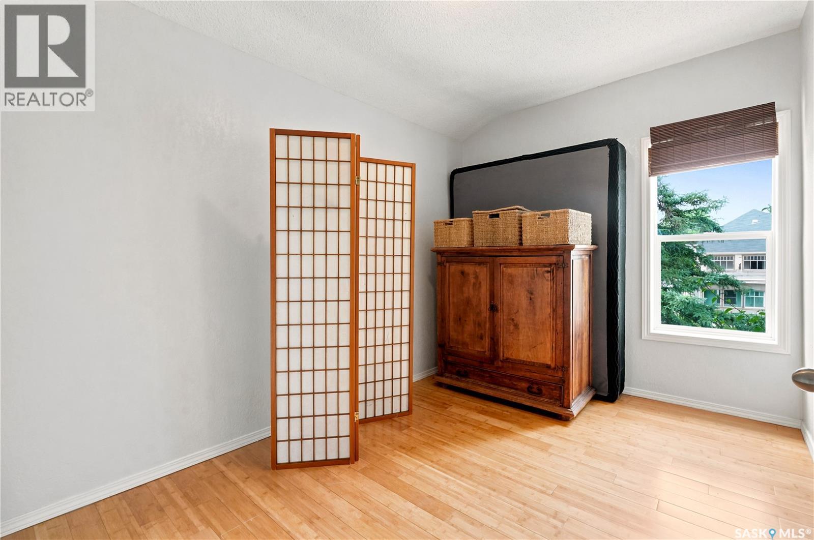 1001 4th AVENUE NE - 25
