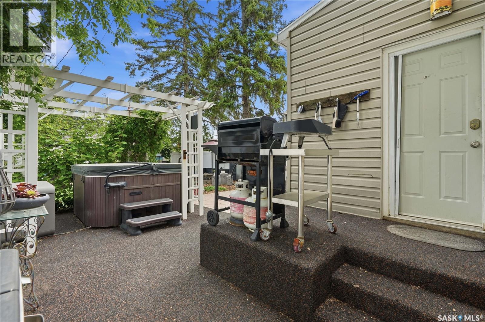 1001 4th AVENUE NE - 42