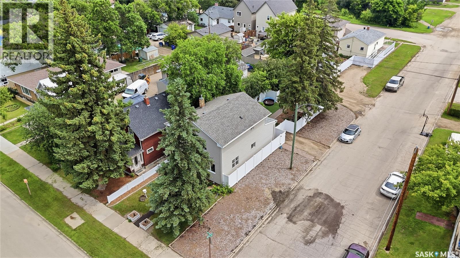 1001 4th AVENUE NE - 52