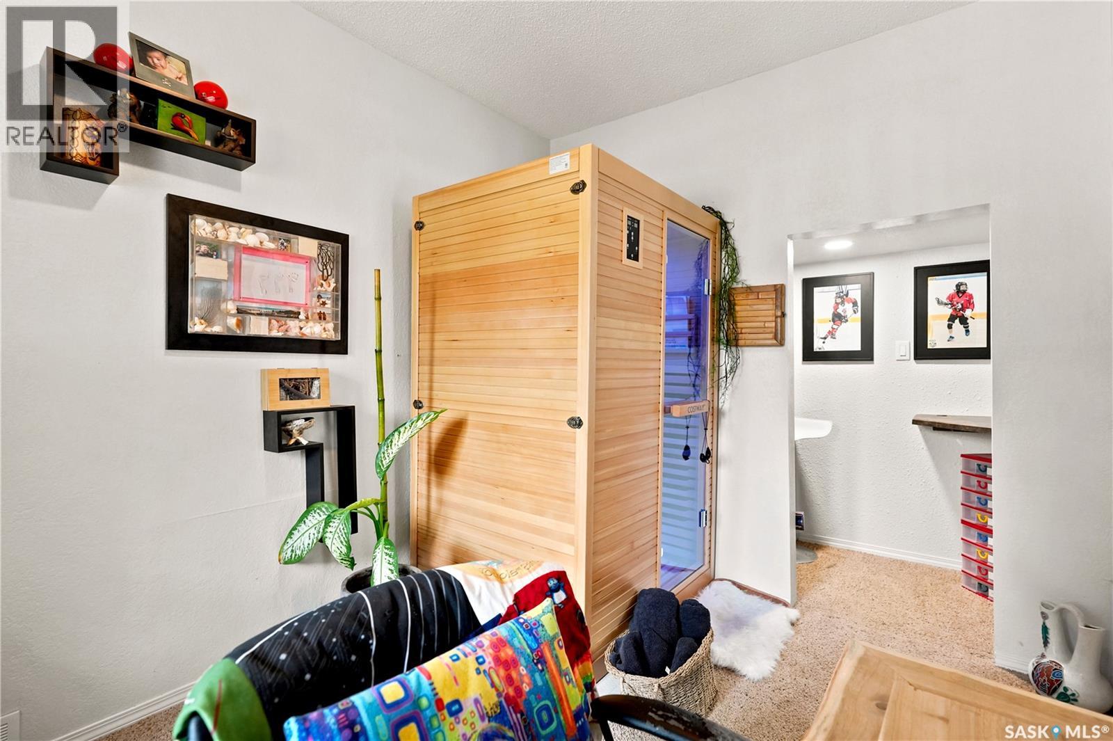 1001 4th AVENUE NE - 9
