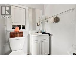 1001 4th Avenue Ne, Moose Jaw, SK S6H1H9 Photo 20