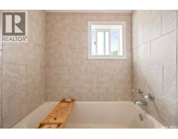 1001 4th Avenue Ne, Moose Jaw, SK S6H1H9 Photo 21