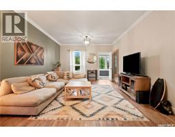 Kitchen - 1157 3rd Avenue Nw, Moose Jaw, SK S6H3V1 Photo 7