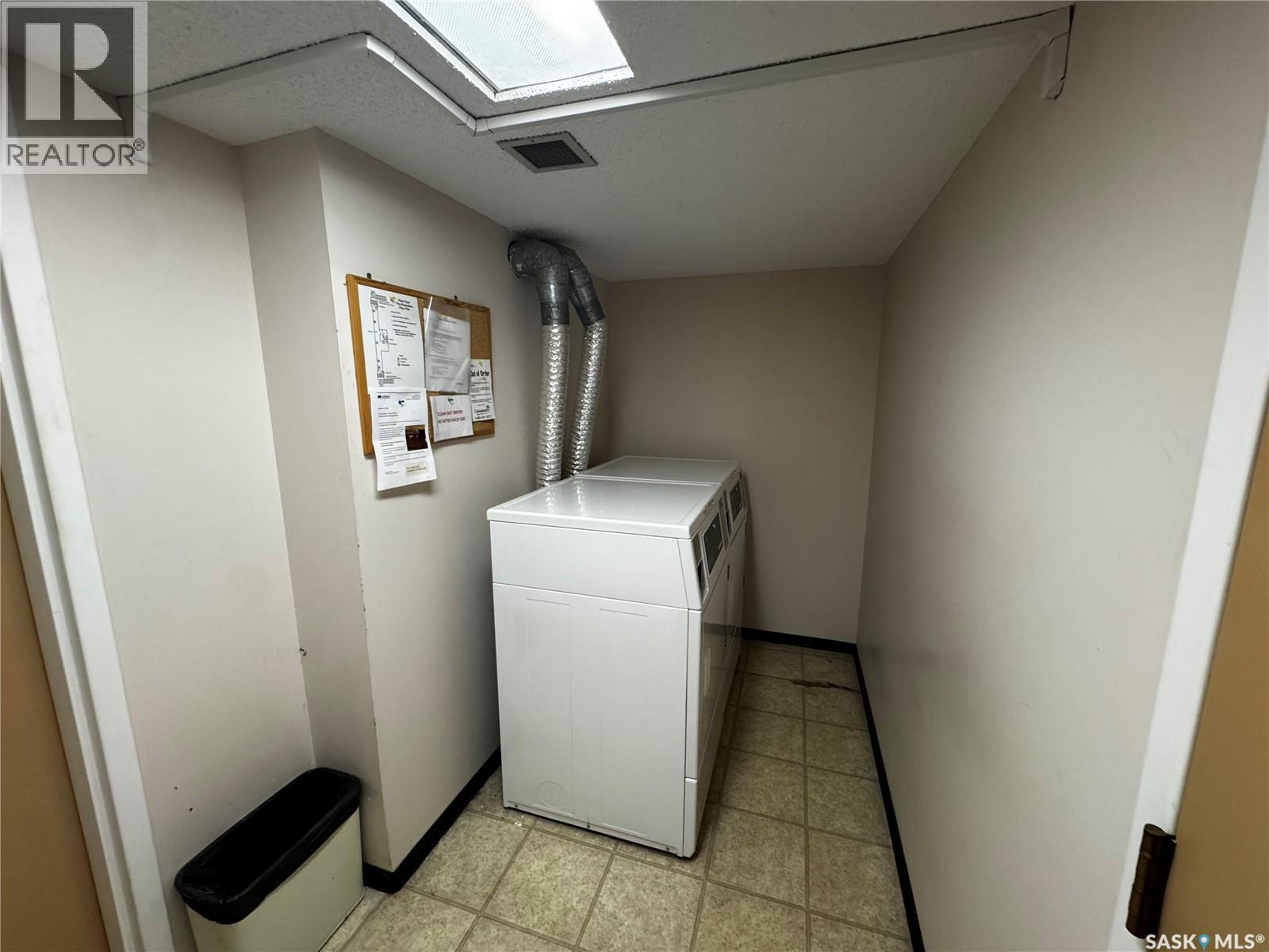 #303 2125 Osler STREET - 21