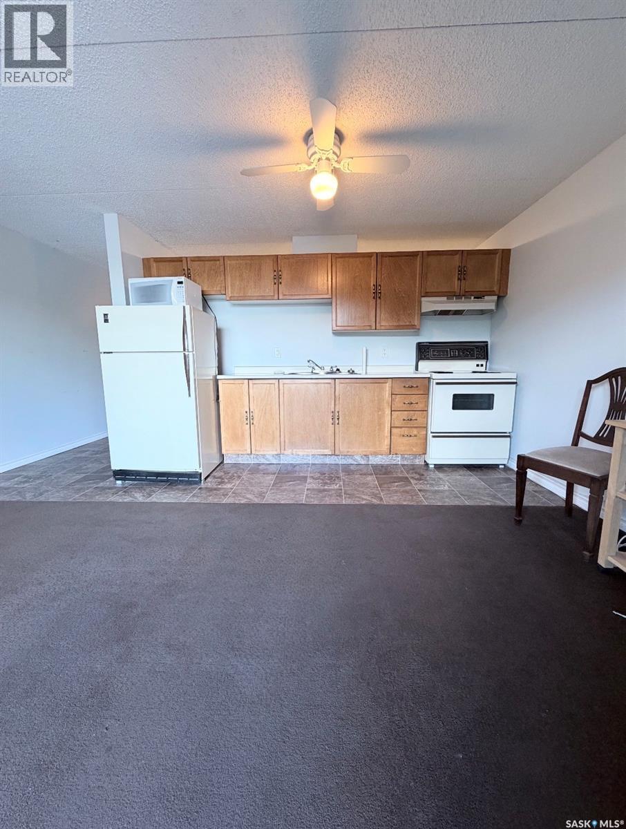 #303 2125 Osler STREET - 5