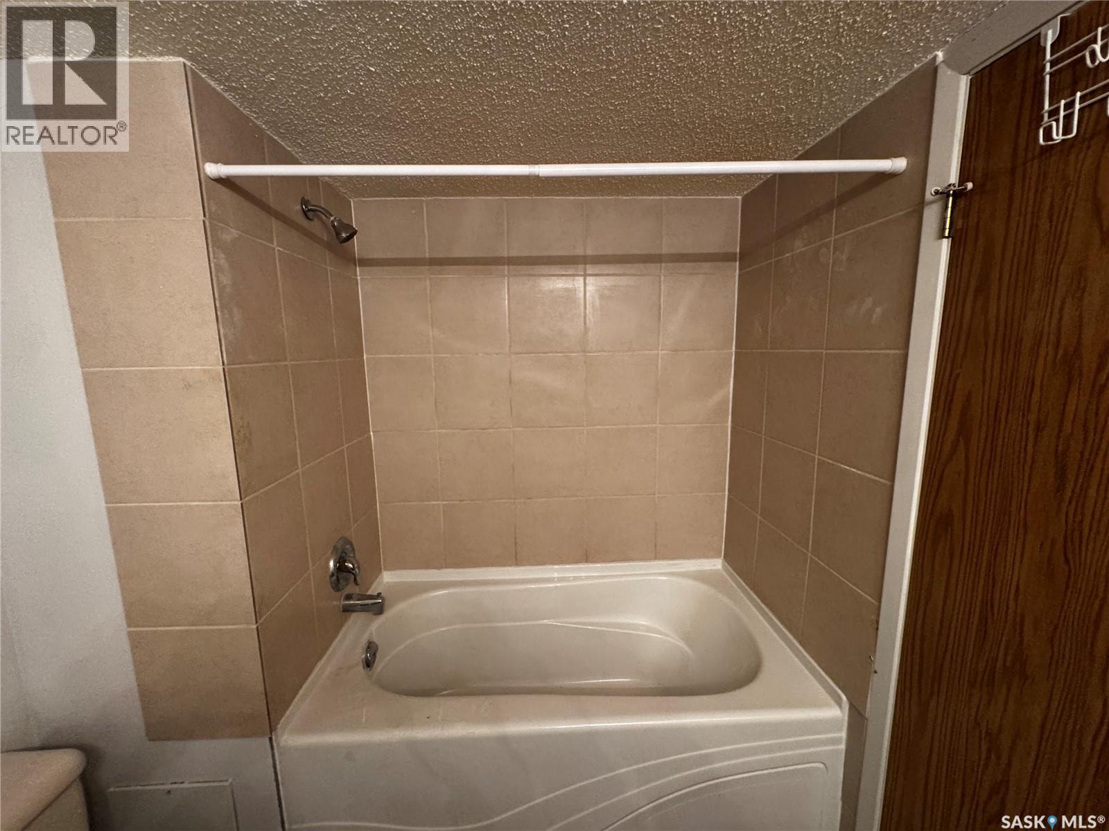 #303 2125 Osler STREET - 13