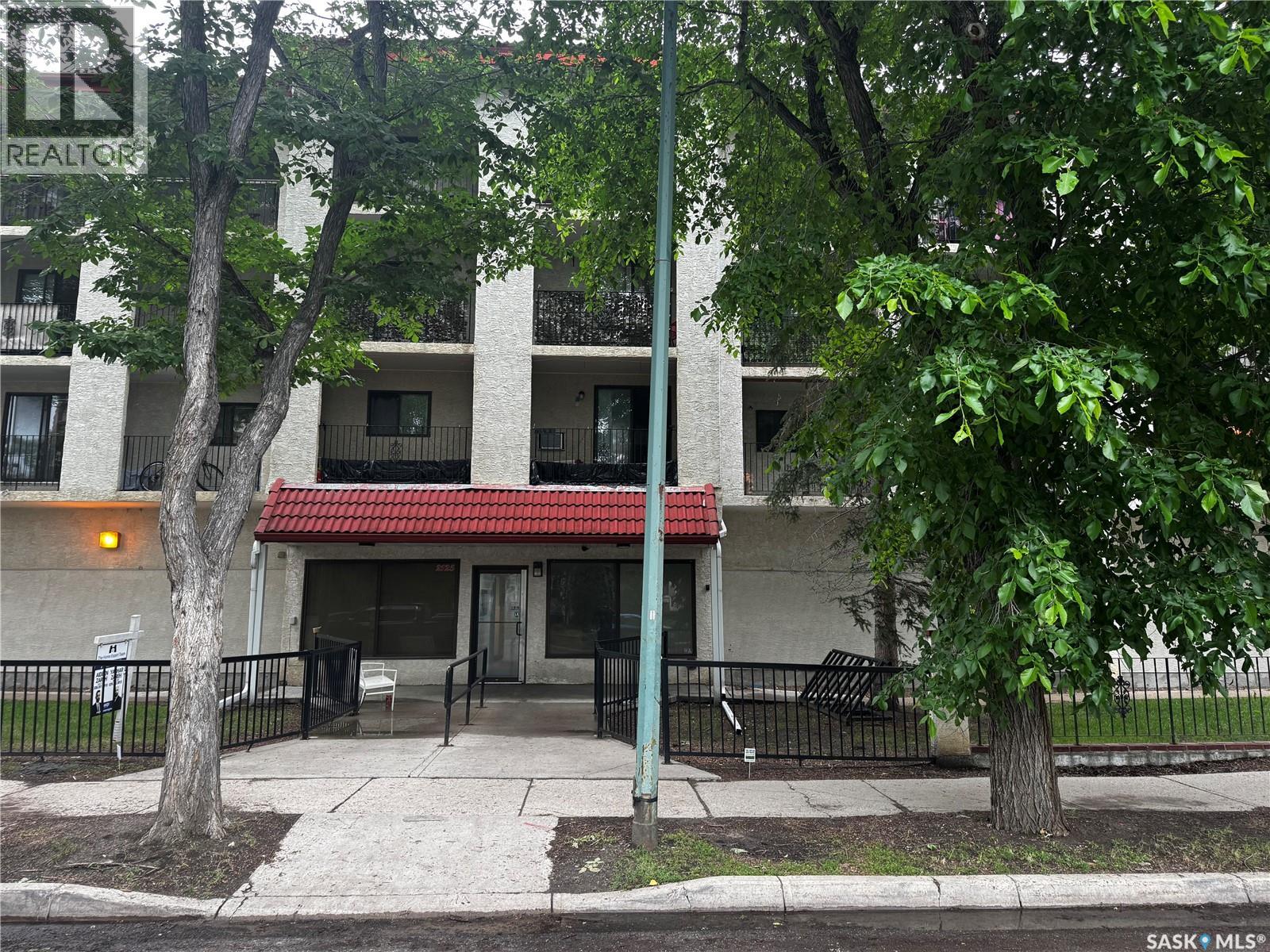 #303 2125 Osler STREET - 6