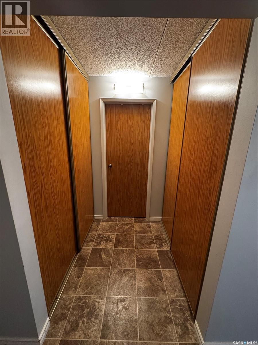 #303 2125 Osler STREET - 10