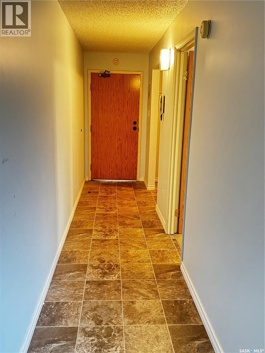 #303 2125 Osler STREET - 18