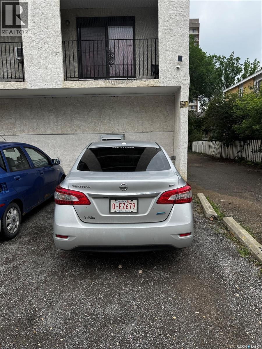 #303 2125 Osler STREET - 28