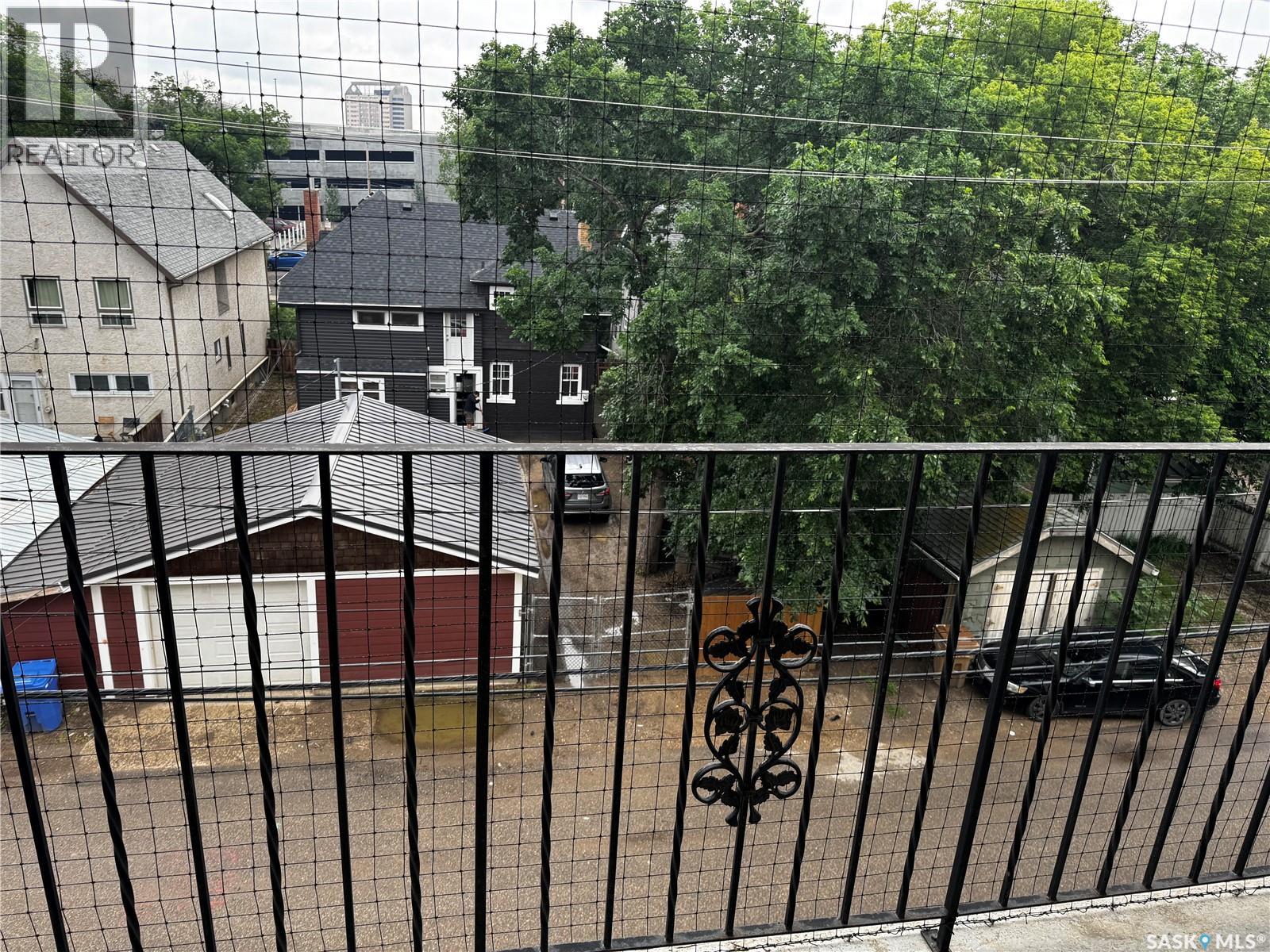#303 2125 Osler STREET - 16
