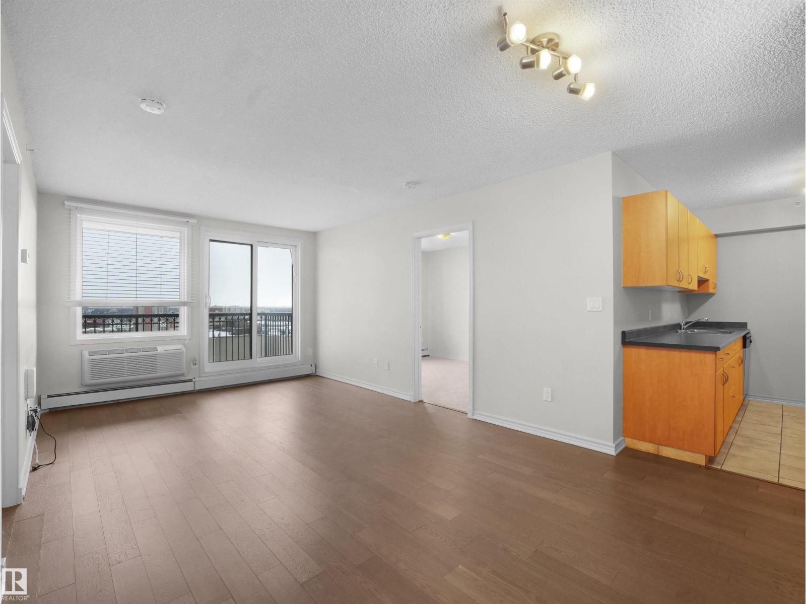 #1604 10180 104 ST NW - 14