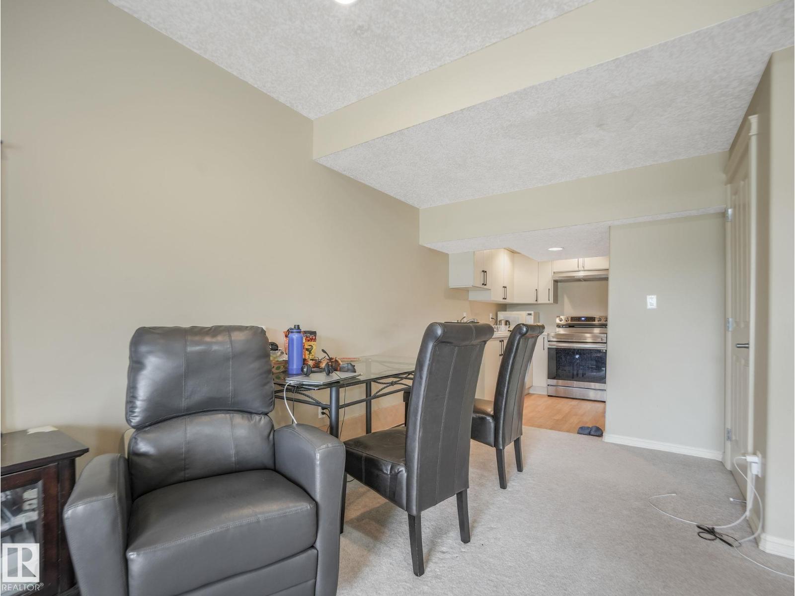 6303 4 AV SW SW - 41