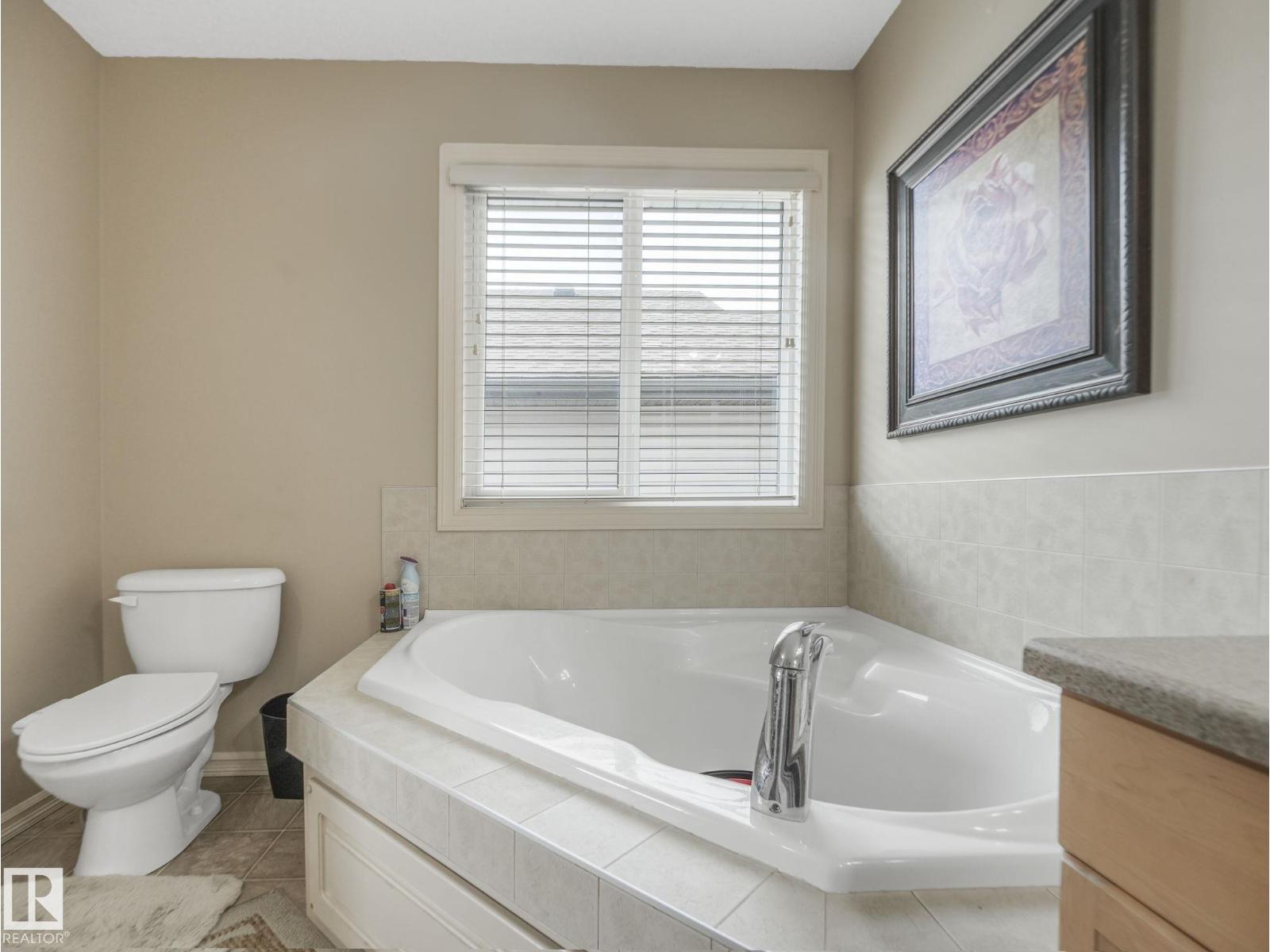 6303 4 AV SW SW - 36