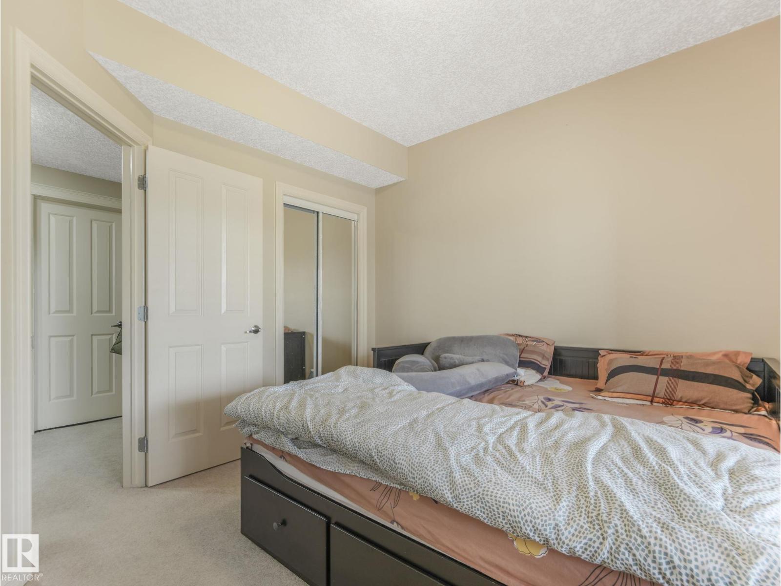 6303 4 AV SW SW - 44
