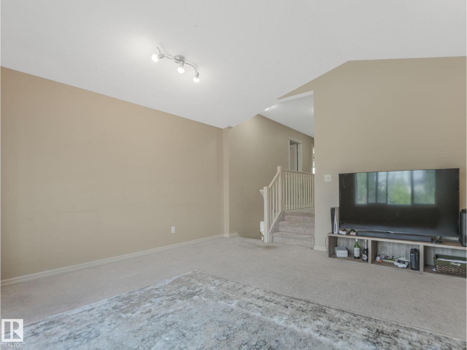 6303 4 AV SW SW - 22