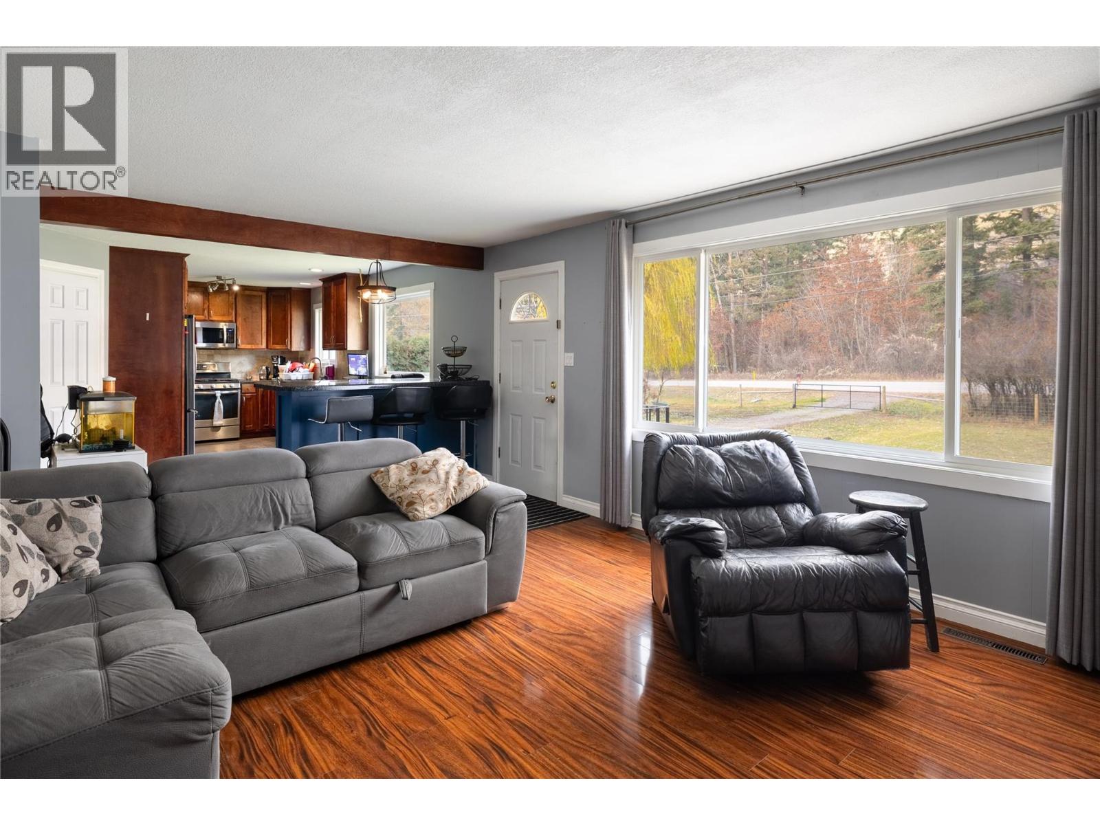5712 6 Highway - 8